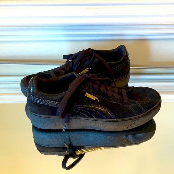 Puma Shoes - PUMA SOFT FOAM SNEAKER